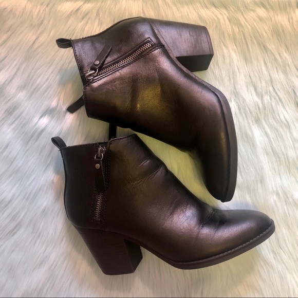 Sz. 9 Black Ankle Boots - Picture 13 of 16